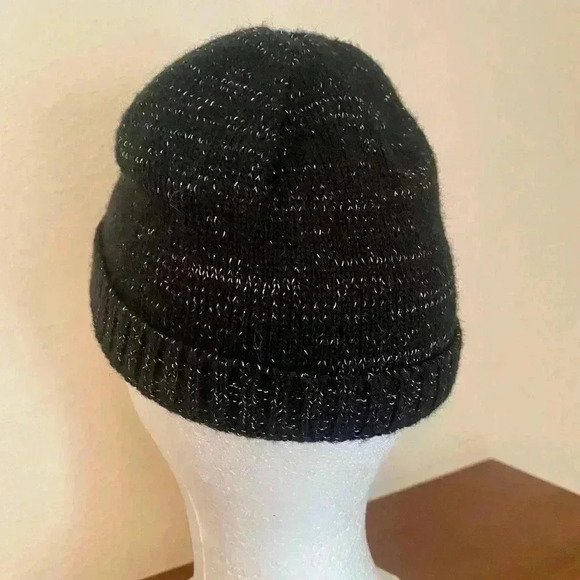 🖤Jaclyn Smith Black w/ Silver Sparkles Beanie🤍 - Picture 5 of 7